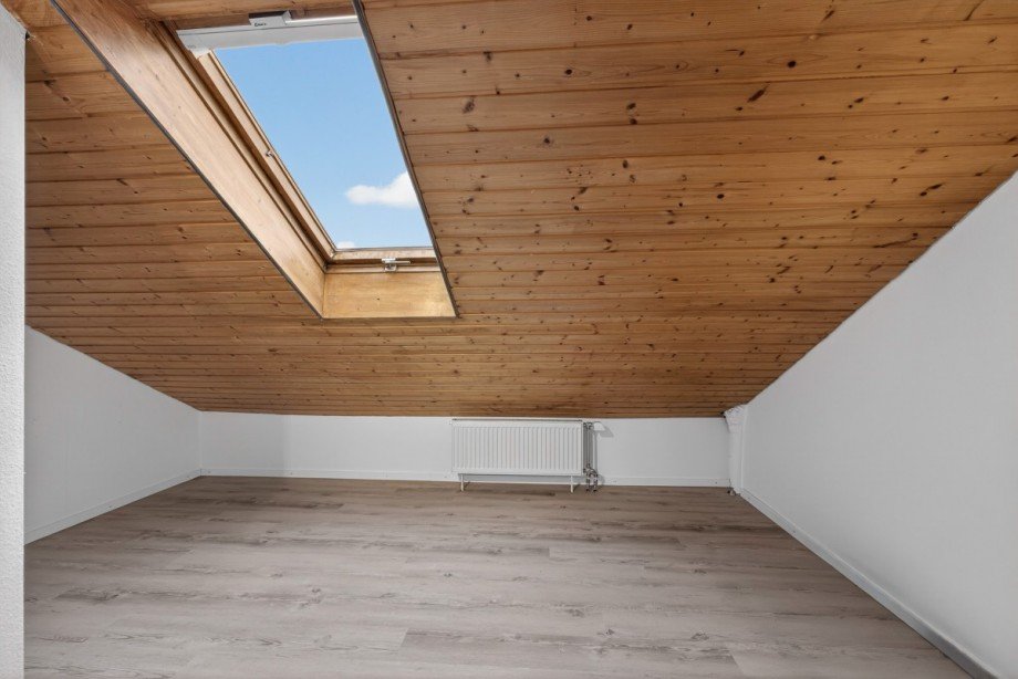 Bu1) Etagenwohnung K�nigsbach-Stein