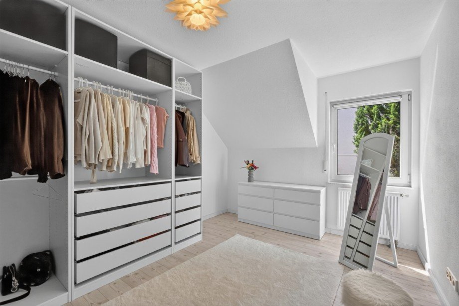 Ankleidezimmer Doppelhaush�lfte Niefern-�schelbronn