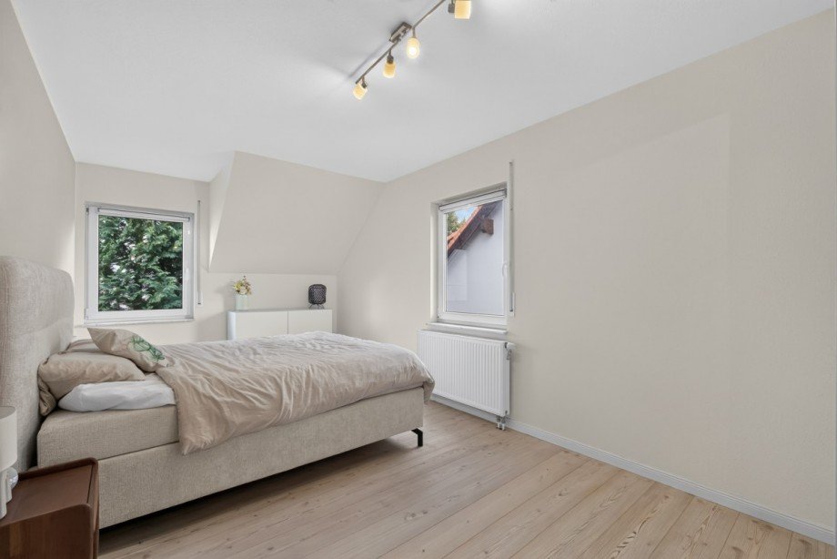 Schlafzimmer Doppelhaush�lfte Niefern-�schelbronn