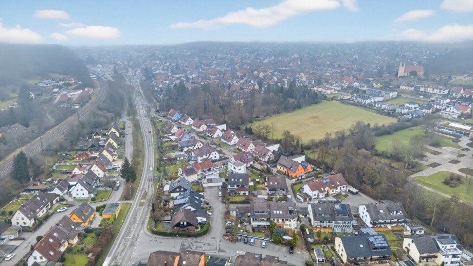 Luftaufnahme (1) Etagenwohnung K�nigsbach-Stein