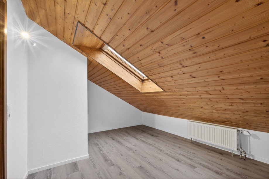 Bu Etagenwohnung K�nigsbach-Stein