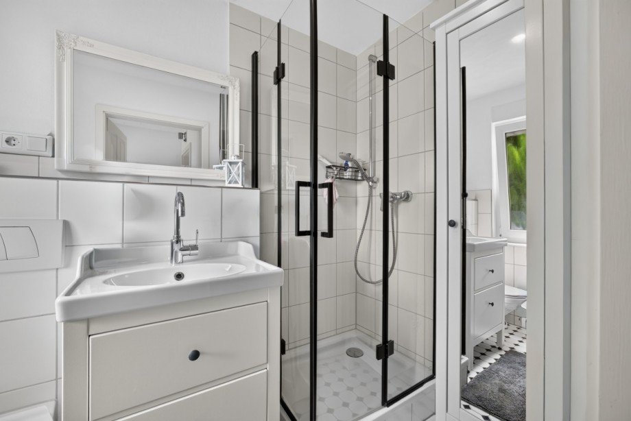 Badezimmer Einliegerwohnung Doppelhaush�lfte Niefern-�schelbronn