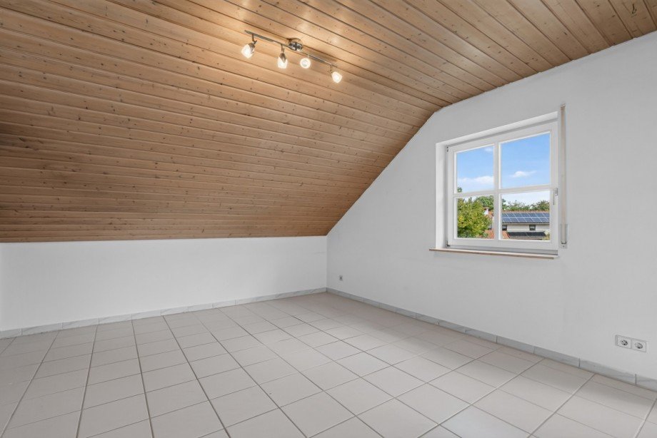 Wohnzimmer Dachgeschosswohnung Neulingen