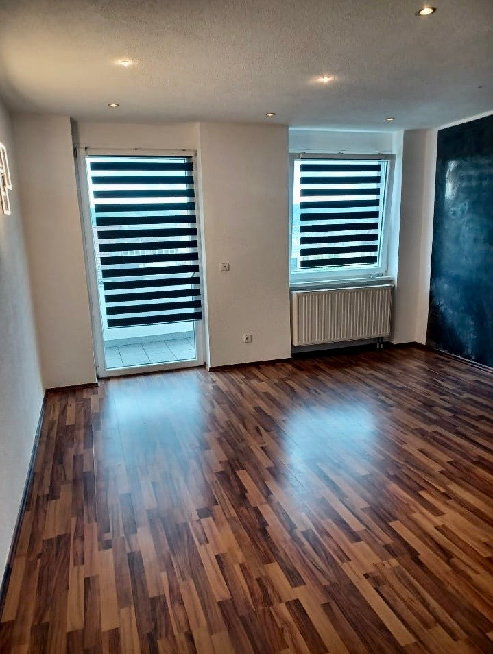 Wohnzimmer 1.OG Mehrfamilienhaus Pforzheim