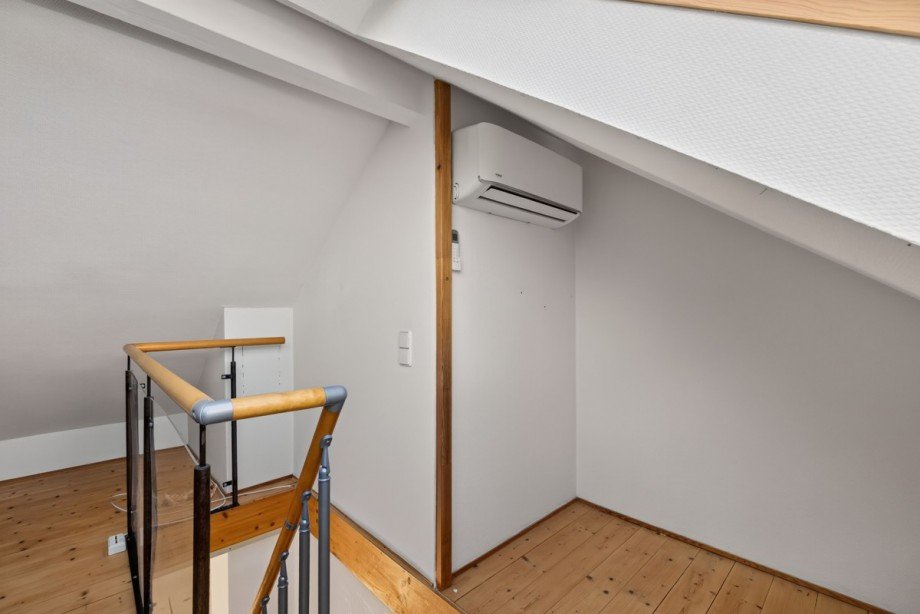 Spitzboden klimatisiert Dachgeschosswohnung Neulingen