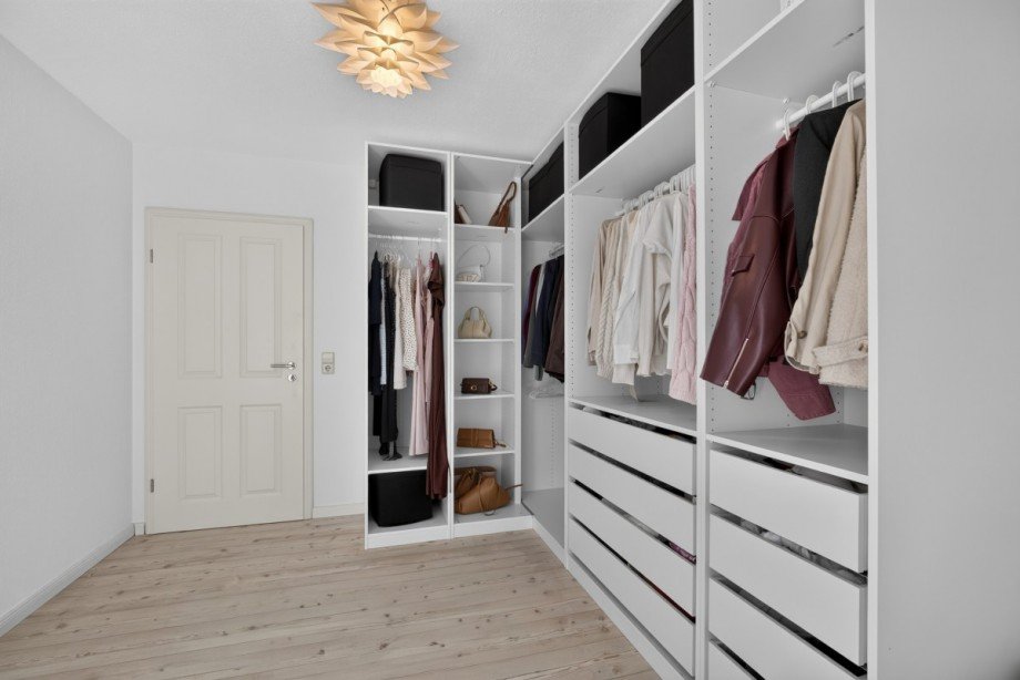 Ankleidezimmer Doppelhaush�lfte Niefern-�schelbronn
